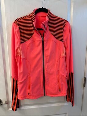Lululemon Forme Jacket Flare Orange with Navy stripe